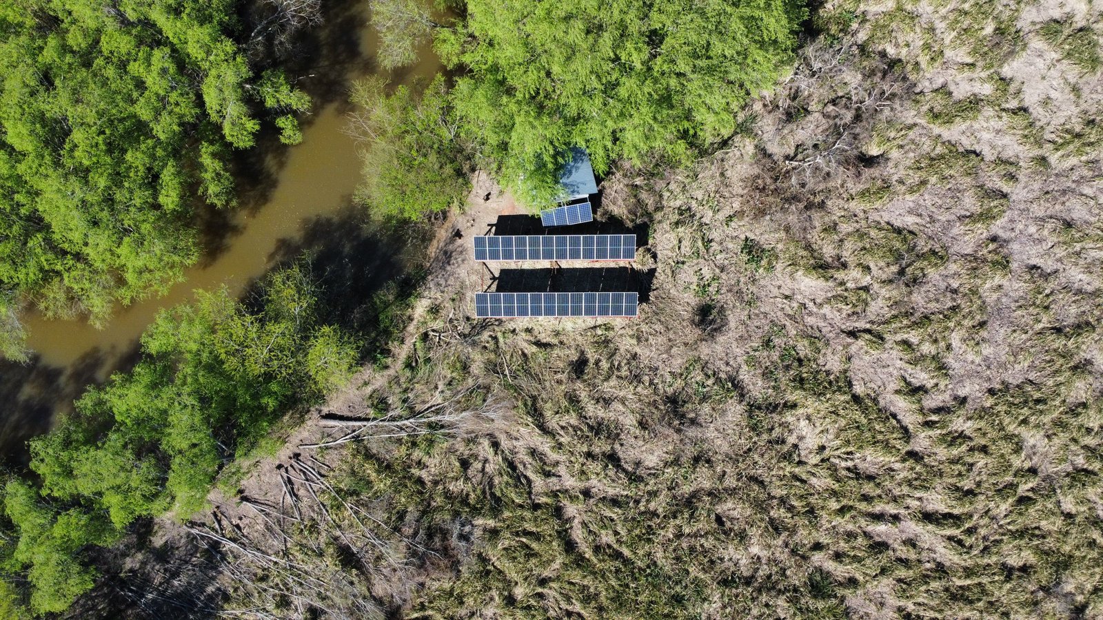 Sistema Off-Grid en Lodge del Delta